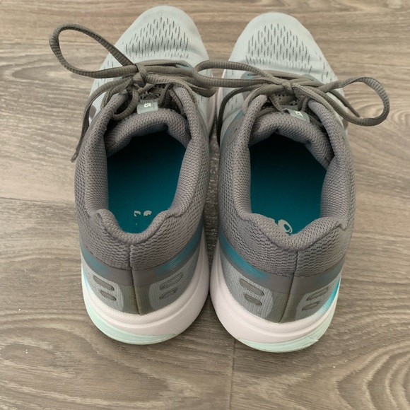 ASICS Women's GT 1000 7 Running
Shoes - Picture 4 of 13